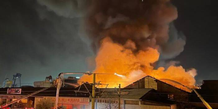 Tuzla'da iplik fabrikasında yangın: Saatler sonra söndürüldü