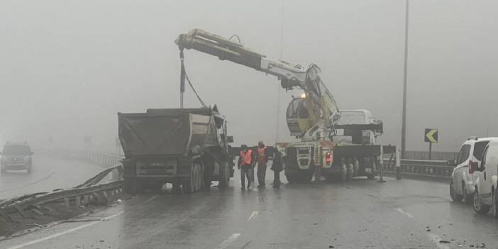 Yoğun sis kazaya neden oldu