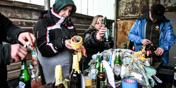 Ukraynalılar Ruslara karşı molotof kokteyli hazırladı