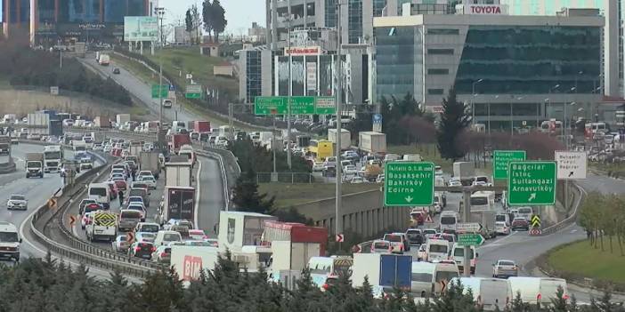 İstanbul'da kar alarmı trafiği