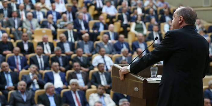 Nebati'nin arkasından Erdoğan çıktı! ‘Bürokratın kafasında sandalye kır’