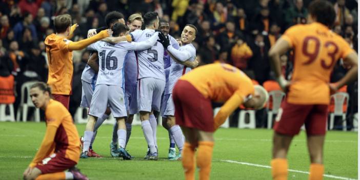 Aslan, Barcelona'yı salladı ama yıkamadı!