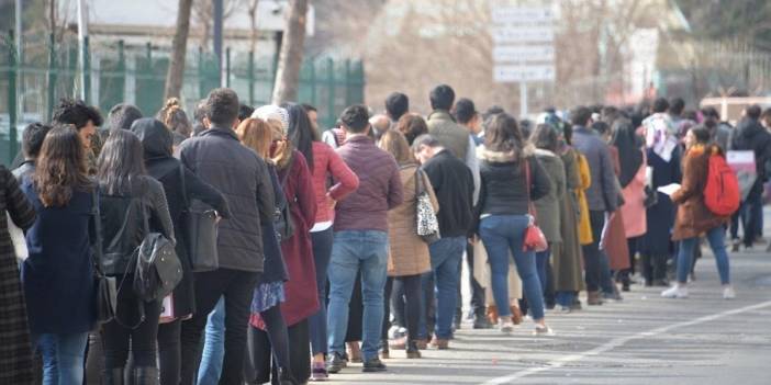 Yoksulluk ve işsizlik İŞKUR verilerine yansıdı! 60 temizlik görevlisi kadrosuna 53 bin başvuru