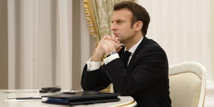 Macron'un Londra'daki kıyafeti alay konusu oldu