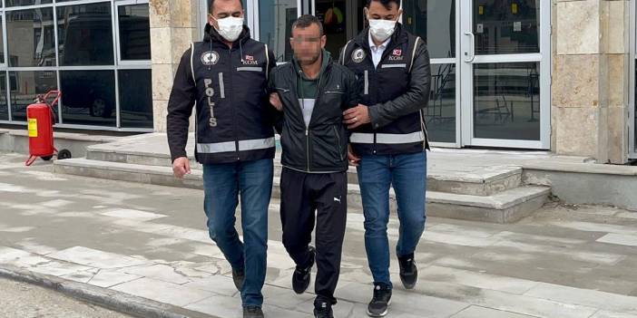 Yaşlı kadını dolandırırken suçüstü yakalandı