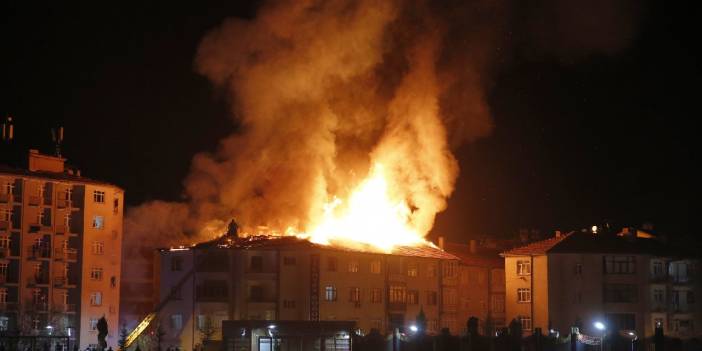 Çatıda çıkan yangın korkuttu