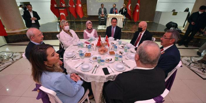 Kılıçdaroğlu polislerle iftarda buluştu