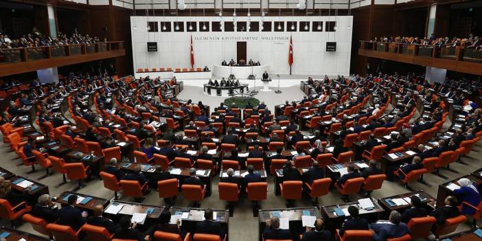 Döviz açığını kapatmak giderek zorlaşıyor! Yeni torbada şirketlerin dövizi var