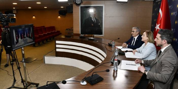 İYİ Parti ve AKP video konferansla bayramlaştı