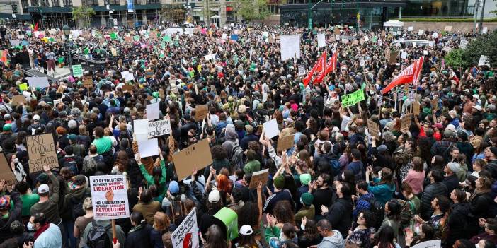 Yer ABD: Kürtaj hakkı için binlerce kişi sokağa döküldü