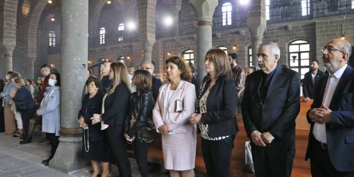 Surp Giragos Kilisesi'nde 7 yıl sonra ilk ayin