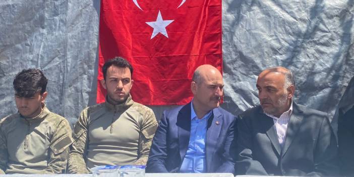 Bakan Soylu, şehit ailesini ziyaret etti