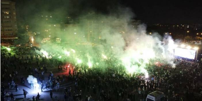 Binlerce kişi Bursaspor için sokağa akın etti