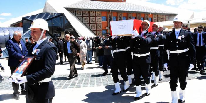 Kazada ölen polis memuru son yolculuğuna uğurlandı