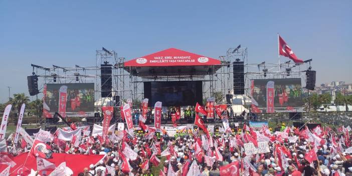 Büyük EYT mitingi: Maltepe 'hükümet istifa' diye inledi