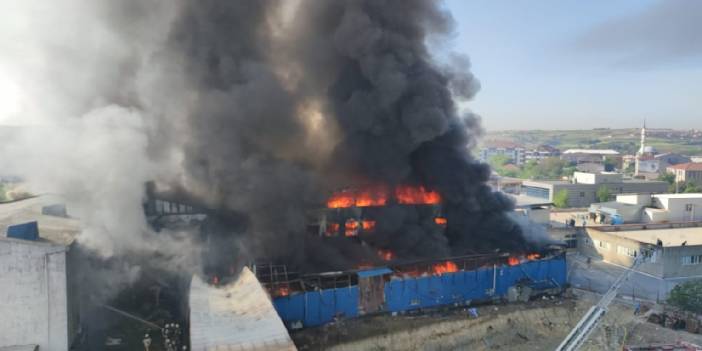 Arnavutköy'de fabrika yangını