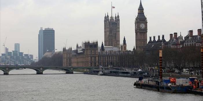 İngiltere'de enflasyon 40 yıl sonra çift hanede