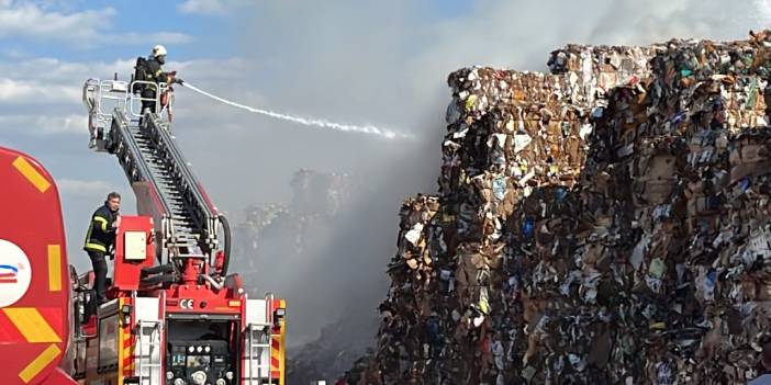 Kütahya'da kağıt fabrikasında yangın