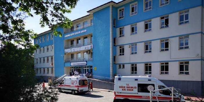 Kermeste gıda zehirlenmesi: 12 öğrenci hastaneye kaldırıldı