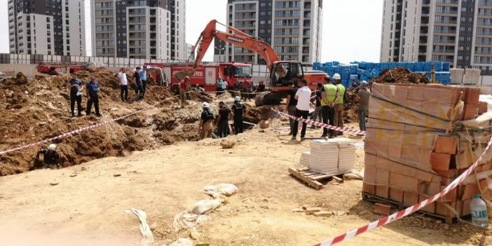 Başakşehir'de göçük altında kalan işçi öldü