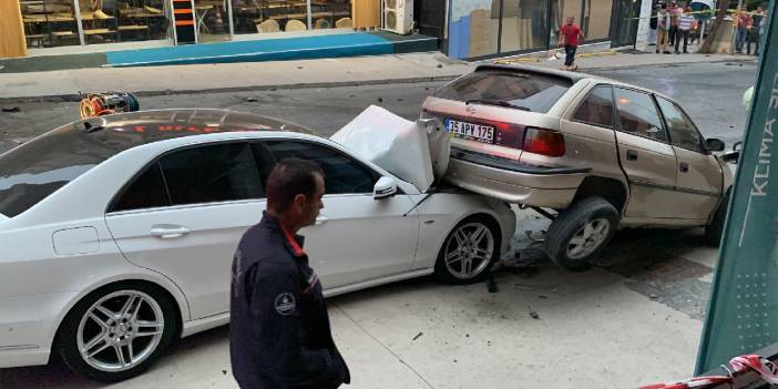 Ümraniye'de kaza: 2 yaralı