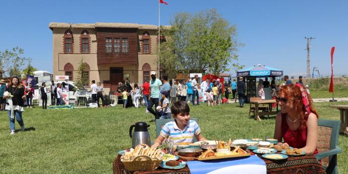 Tarihi kalede 'Dünya Kahvaltı Günü' etkinliği