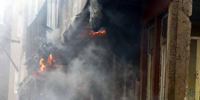 Tarihi binada yangın