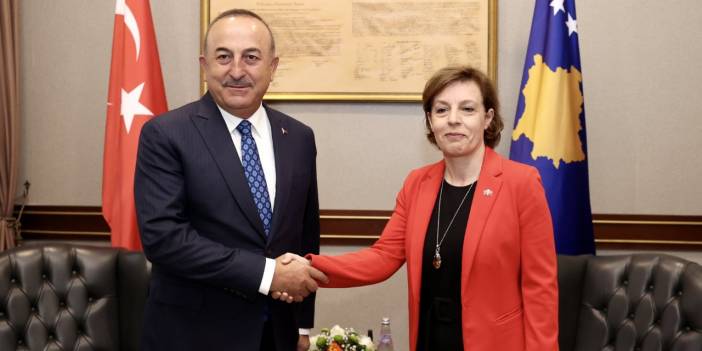 Çavuşoğlu, Kosova'daki tek problemi anlattı: FETÖ varlığı