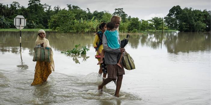 Hindistan'da sel felaketi: Onlarca kişi öldü