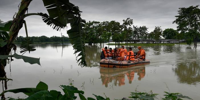 Hindistan'daki sellerde ölenlerin sayısı 71'e yükseldi
