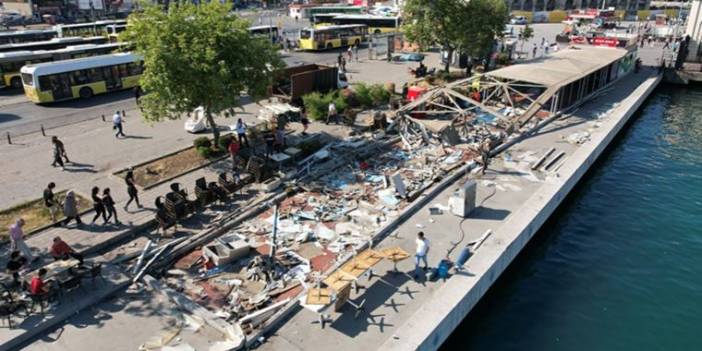 İBB kaçak büfeleri yıktı