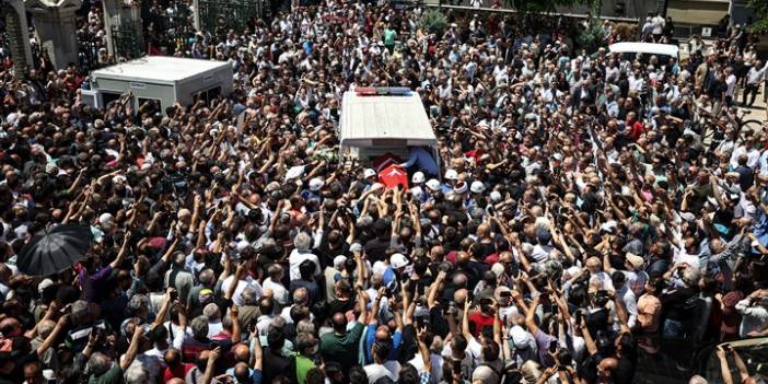 Cüneyt Arkın son yolculuğuna uğurlandı