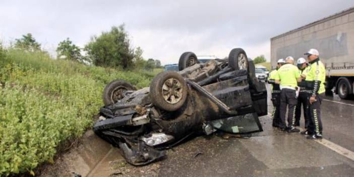 TEM'de 6 araç birbirine girdi, 8 yaralı