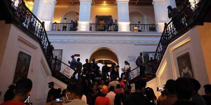 Sri Lanka'da halk yarını bekliyor: Kriz gölgesinde gizli başkanlık oylaması