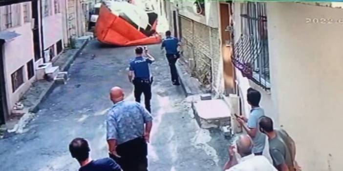 Evi yakıp balkondan atladı