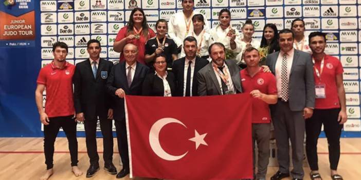 Genç milliler, Avrupa Kupası'nda kapanışı 3 altın, 1 bronz madalya ile yaptılar