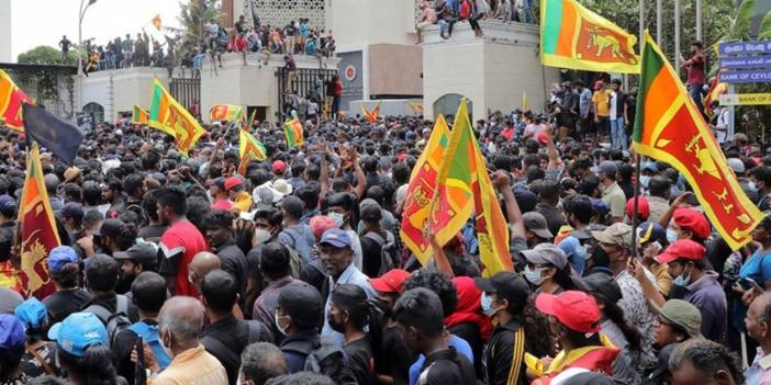 Uluslararası örgütler, Sri Lanka'nın yeni hükümetini kınadı