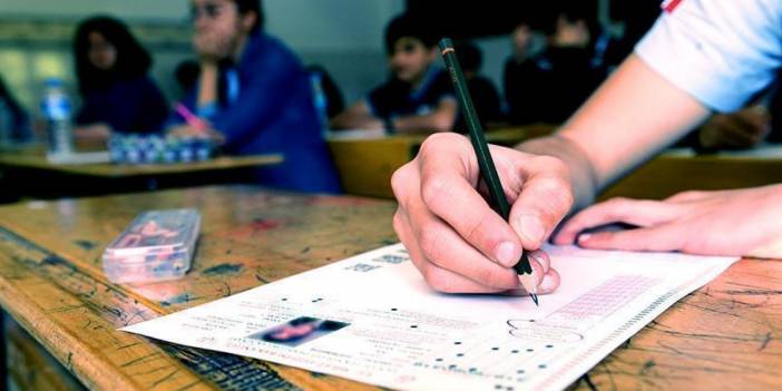 Barajsız üniversite sınavında 96 bin 518 aday sıfır çekti