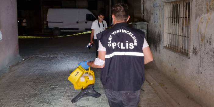 Kavgada sırtından bıçaklandı