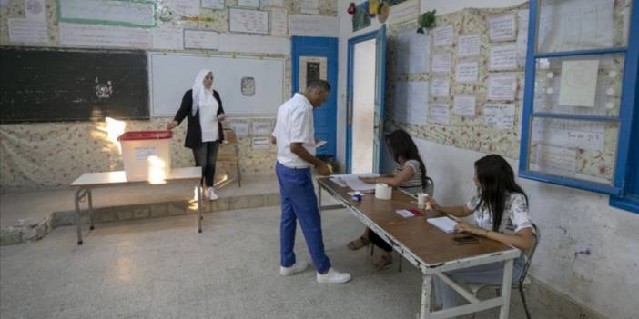 Tunus’ta yeni anayasa referandumu: Halk sandıkta