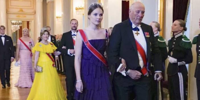 Norveç Kralı hastaneye kaldırıldı