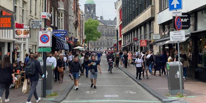 Hollanda'da Covid-19 yasası tartışmaları