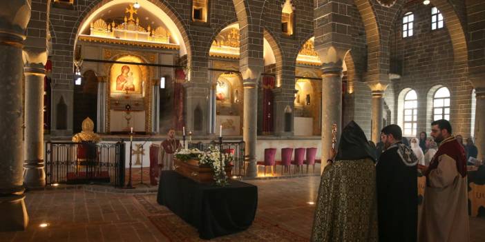 60 yıl sonra tarihi kilisede cenaze töreni