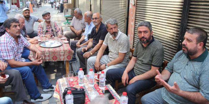 Malatya'da dükkanı mühürlenen esnaf oturma eyleminde