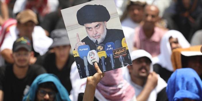 Sadr siyasetten çekildi, Bağdat karıştı: Sokağa çıkma yasağı