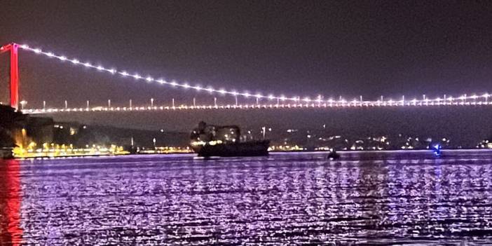 Ukrayna'ya giden gemi İstanbul Boğazı'nda demir attı