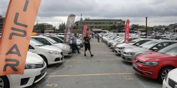 Galericilerde 15 Eylül telaşı: Otomobilde işler kesat