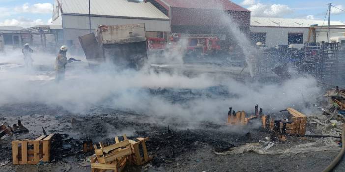 Eyüpsultan'daki fabrikada korkutan yangın