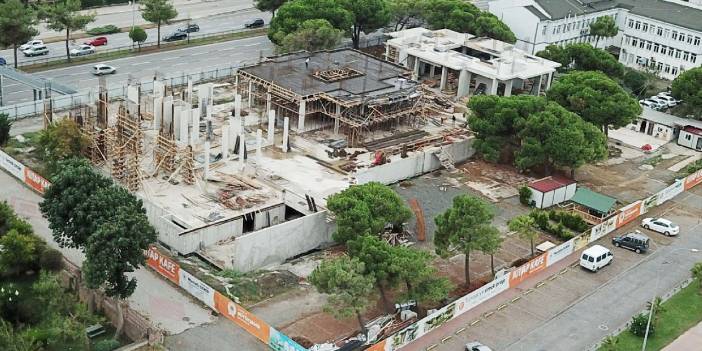 AKP’li belediye ‘botanik bahçesi olacak’ dedi betona boğdu