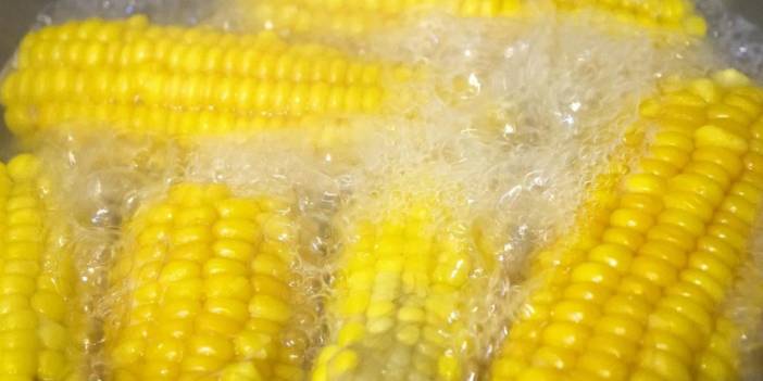 Haşlanmış mısır suyunu sakın atmayın! İşte haşlanmış mısır suyunun sağlığa faydaları